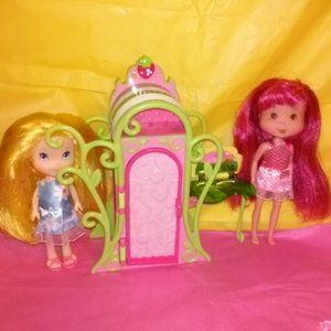 Strawberry Shortcake & Lemon Meringue dolls & Vanity